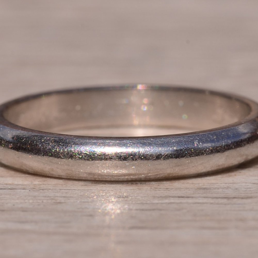 Signed Bailey Banks & Biddle Platinum Wedding Band